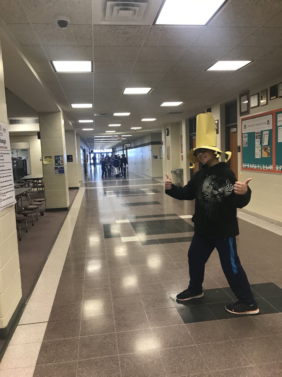 ammoldenhauer's tweet photo. Today, Ss were given a planet and asked to think about the that planet if we shrunk the sun to the size of a person. They chose a spot to stand in the hall that they thought was a correct distance from the “sun.” Then after a discussion, they tried again! #nmspolars #6thchat https://t.co/GLK1dX9LcD