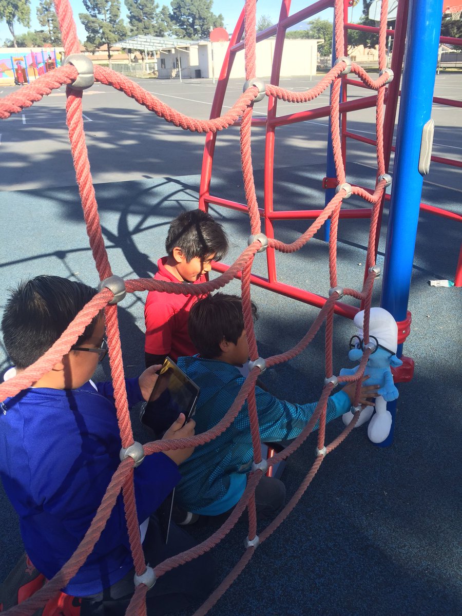 The 6 shot digital storytelling challenge with stuffed animal friends! <a href="/kerribraun/">Kerri Braun, Ed.D.</a> @ThormanPanthers @TUSDconnect #thormangrit #wearetusd