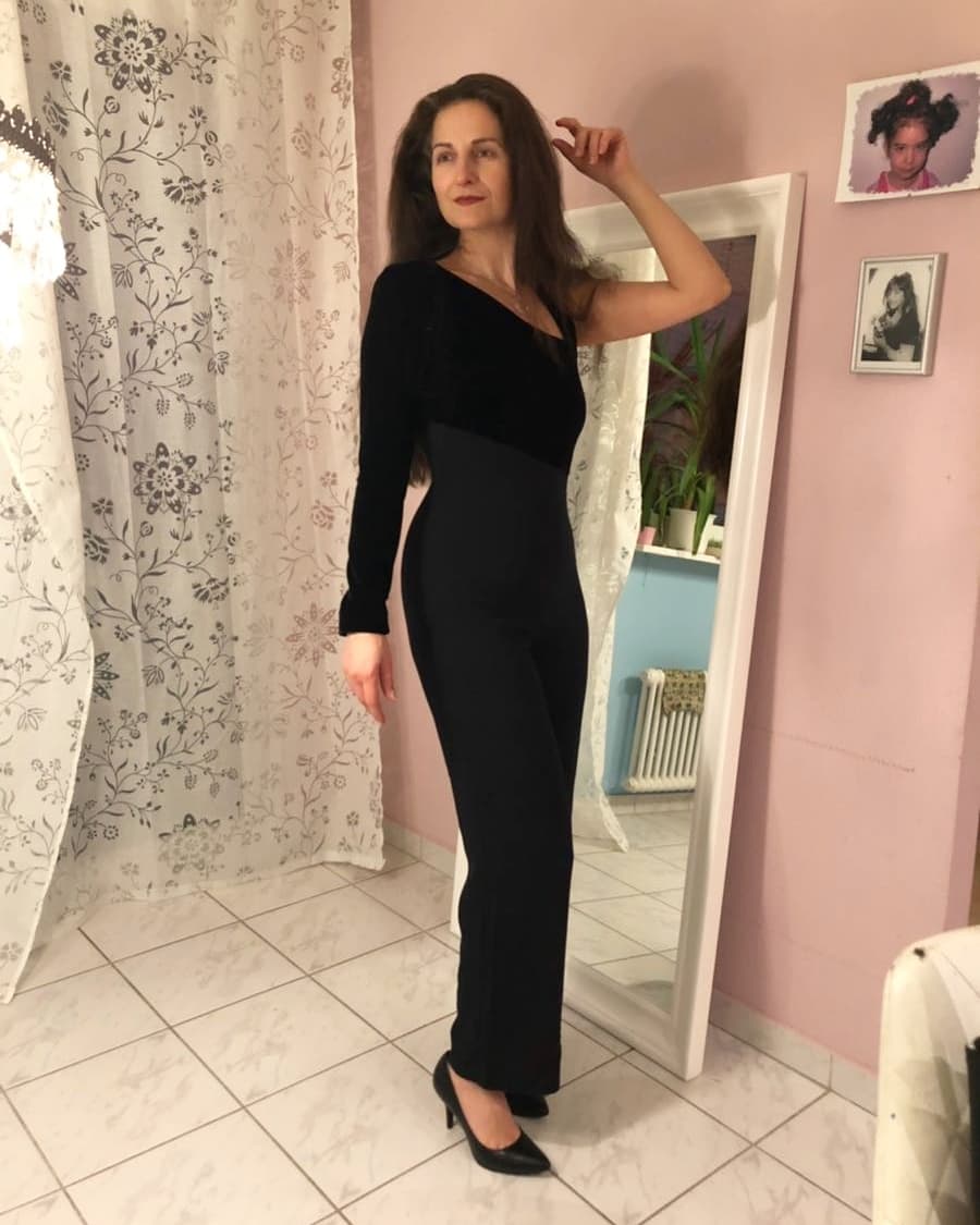 NancyHolten's tweet photo. ❤Meine neustes Outfits für #SenSay. 😁
Wie findet ihr es? 🤗
😎❤ #nancyholten #Tv #Schweiz5 https://t.co/KK5nqcm7bf