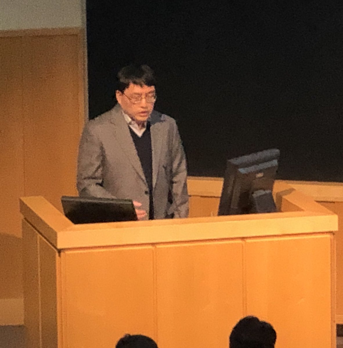 YalePCCSM's tweet photo. Hongyu Zhao : @YaleMed is a great place with superb scientists - the Center for Biomedical Data Science will serve all of them #CBDS7Feb #YaleData https://t.co/AIO4w5be3P