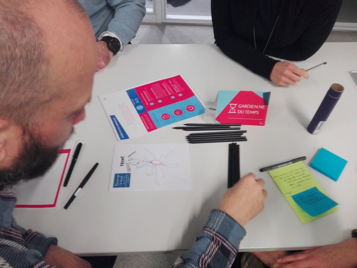 AuroreDandoy's tweet photo. Ça en fait des idées de vulgarisation scientifique à mettre en place pour 2018 !
@FabriqueTI @fablabSU @collspaces #RGCSParis https://t.co/Dy1eQVamyG