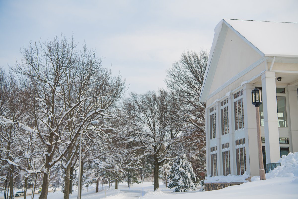 PSBehrend's tweet photo. And they thought it couldn't be done... ❄🌨☃ As of 10:57 this morning, Erie has broken the record for its snowiest season ever with 149.3 inches and counting! Take it in #Behrend, you're part of HISTORY. https://t.co/rgopksuRU7