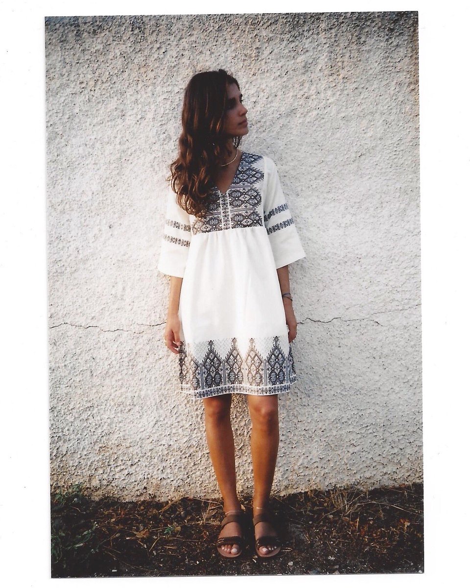ElinaLebessi's tweet photo. The Short Ithaki Dress in brown &amp; the Evgenia sandals ☼ Styled with a vintage gold necklace #ElinaLebessi https://t.co/Wne9VeY2f3