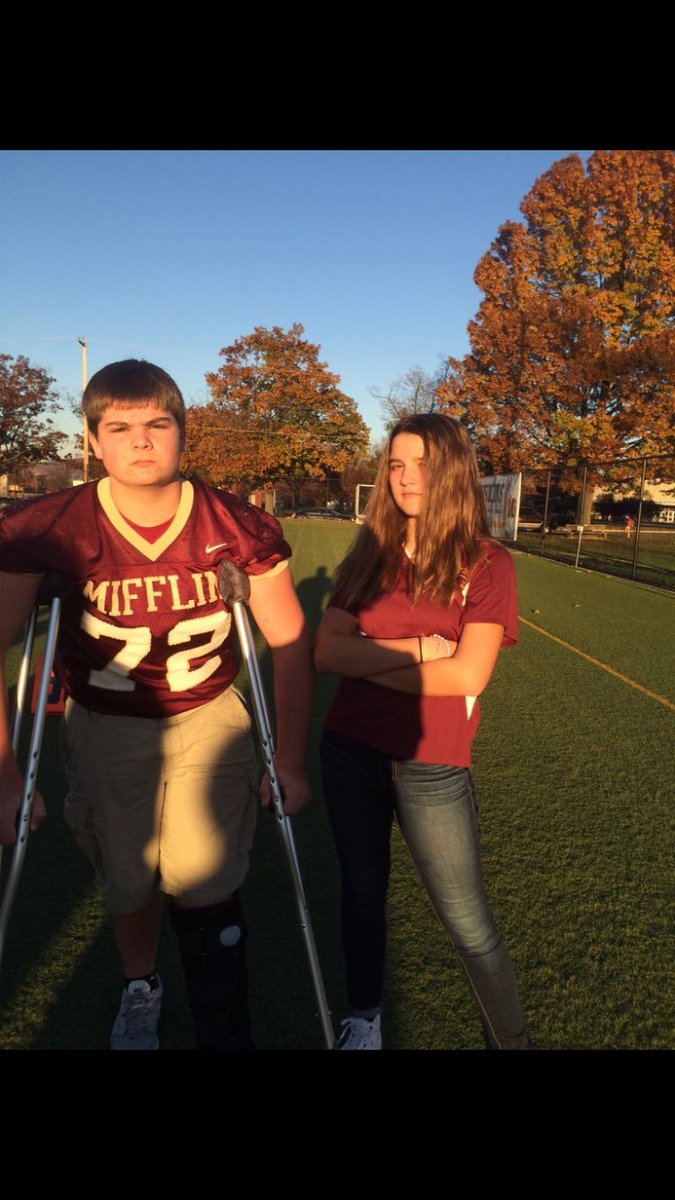 zoe_yarosz's tweet photo. happy birthday @Coopa_Henry72 !!! thanks for all the memories i love you sm❤️🎉🤑🐐 #salmonella #schoolfacetime #tableshare #freshmanprom #historywalks https://t.co/AVJ77KCZvH