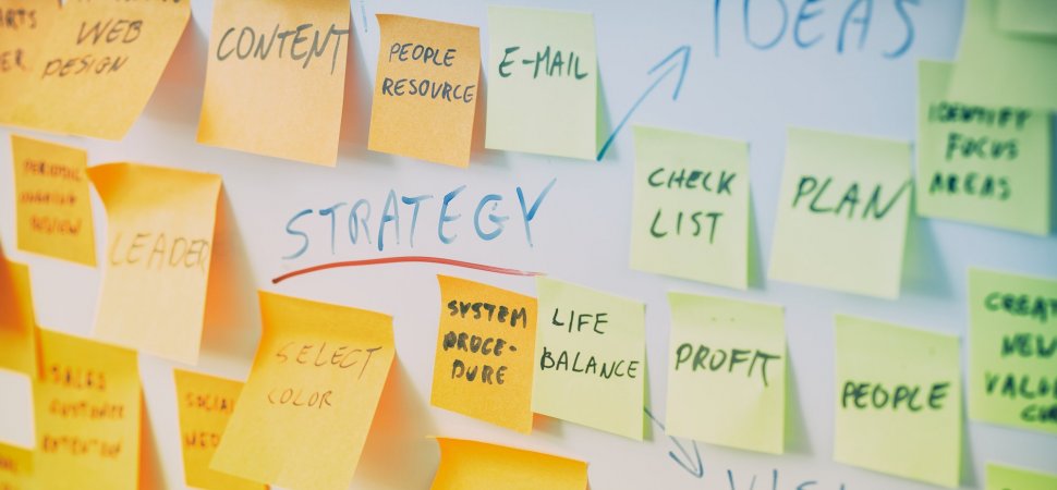 qlik's tweet photo. A lack of #DataLiteracy is costing your business 💸. Lucky for you @INC has key steps to elevate your organization: https://t.co/UvLB9Sd7WC https://t.co/o8K9Cf2IUb