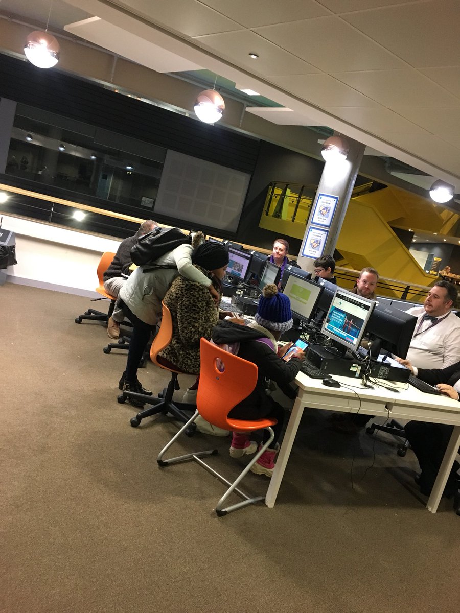 La_petite_cat's tweet photo. Great atmosphere at the open evening tonight here @CAVC! https://t.co/525bCIdYLS
