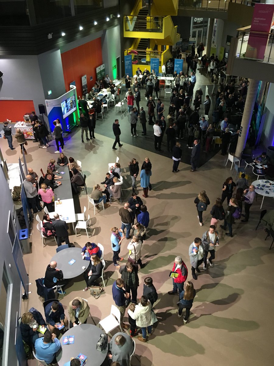 La_petite_cat's tweet photo. Great atmosphere at the open evening tonight here @CAVC! https://t.co/525bCIdYLS