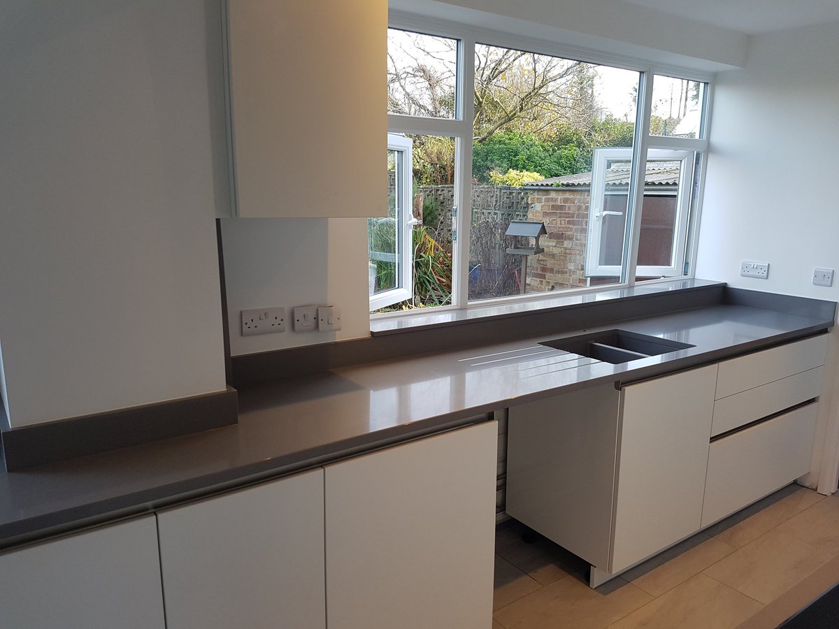 Rogerstone LIMITED (@parone38) on Twitter photo 