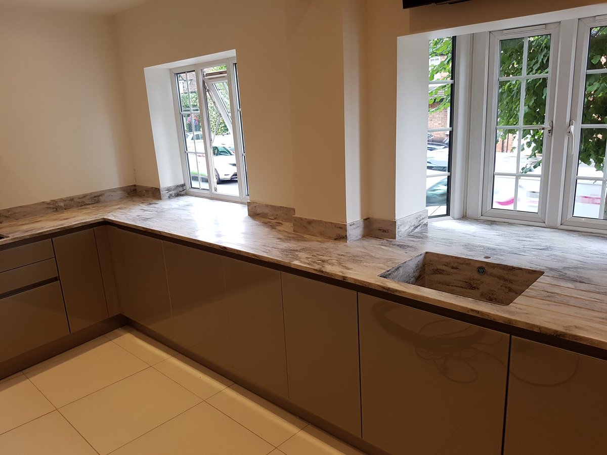 Rogerstone LIMITED (@parone38) on Twitter photo 