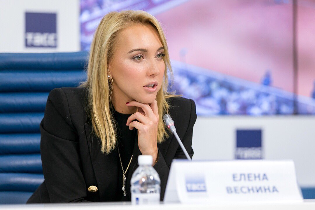 ELENA VESNINA - Página 35 DVdErPlW0AAy0a4