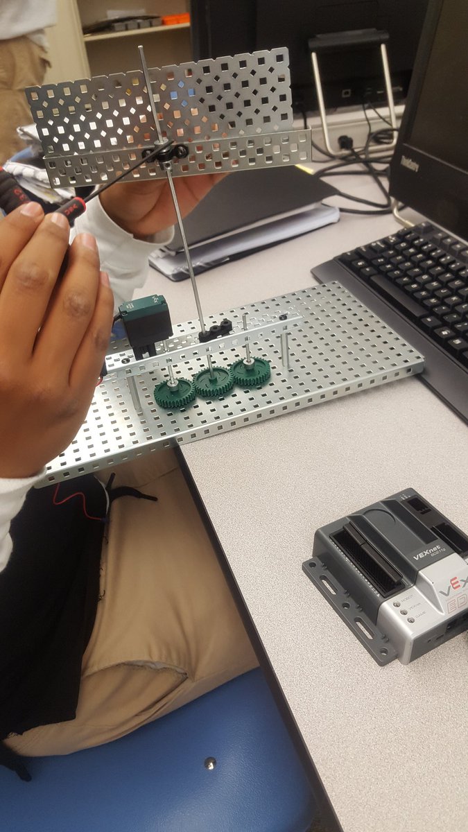 rbbpltw's tweet photo. Students designing and building spinning signs for a business. #pltw #rbbisbia @RBMSRockets https://t.co/0AX4ZDAj30
