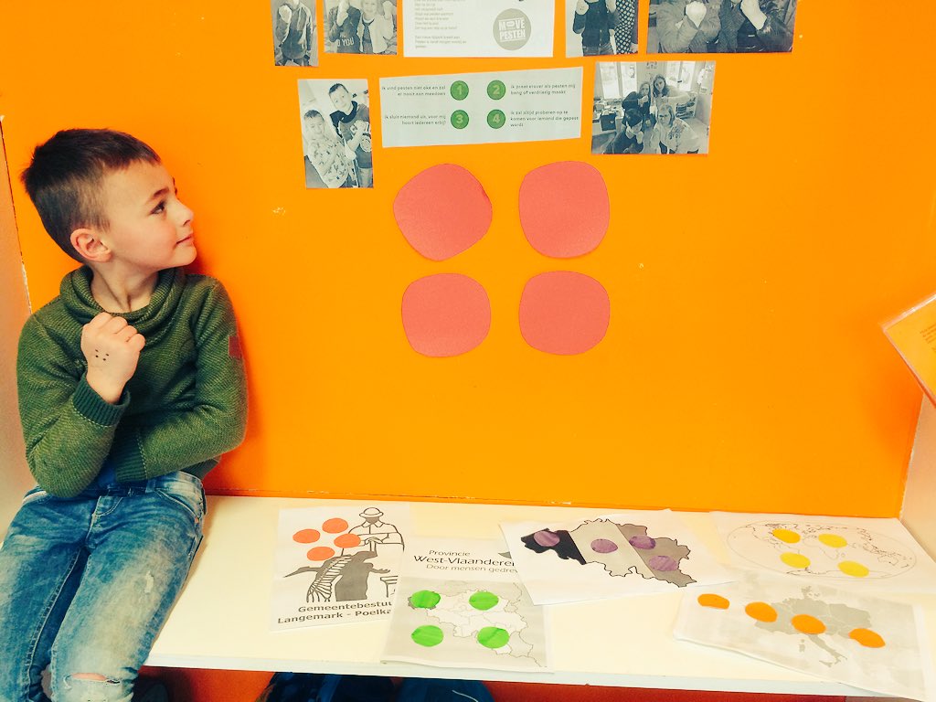 LizzKiiss's tweet photo. We hebben de wereld veroverd!

Het st::pspel was een succes! Door opdrachten uit te voeren konden de kids alles besmetten. Eerst zichzelf, daarna de opvang en eindigen met de hele wereld! #movetegenpesten #stipit #samentegenpesten #buitenbeentjesintjuliaan #trots https://t.co/VLuwEVGeLp