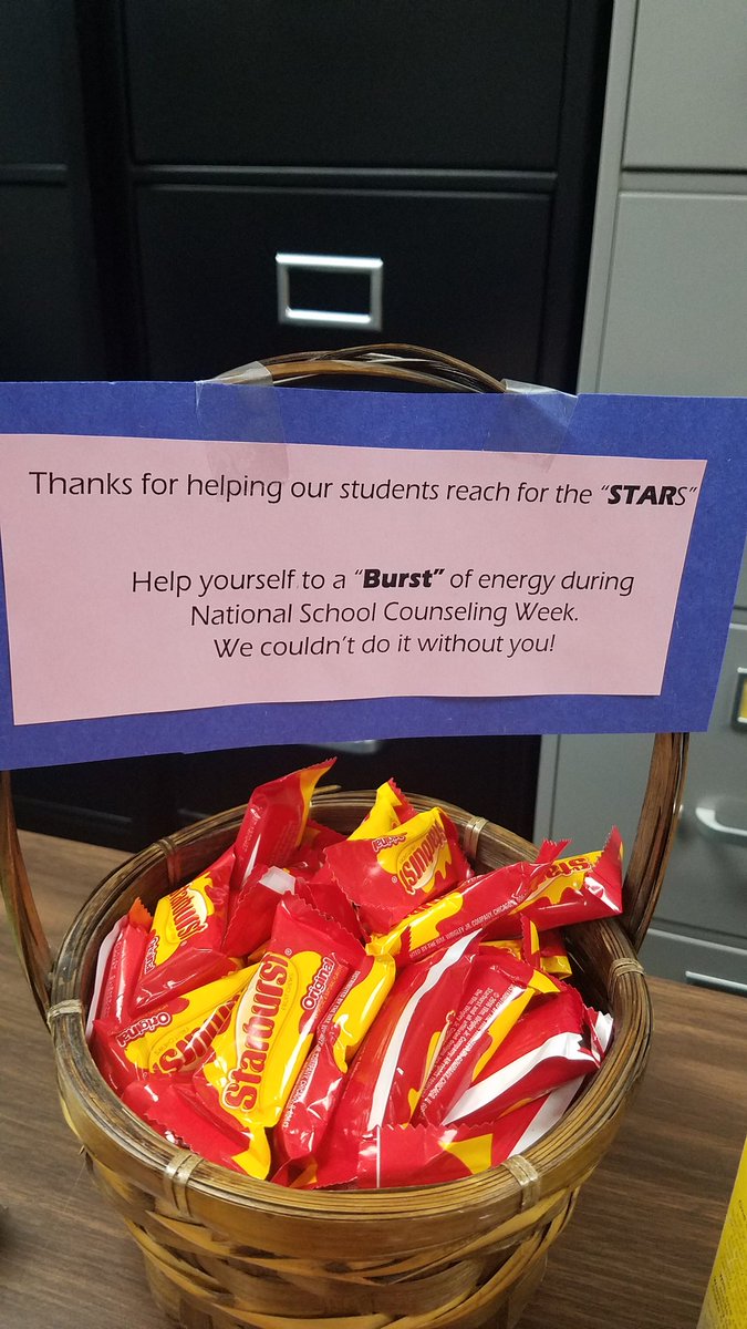 Magrogstrand's tweet photo. Love Food! #NSCW18 @SDSCounselors https://t.co/0YyJswRiOy