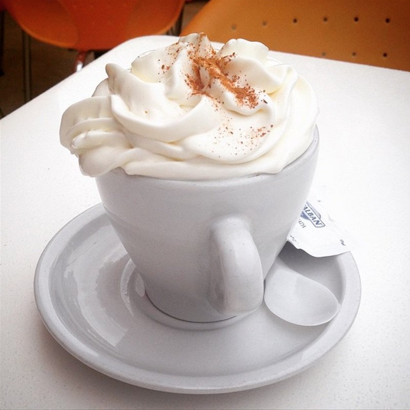 ¿El café con el que soñabas justo ahora? Lo tenemos #CapuccinoConCrema 😊😍😋