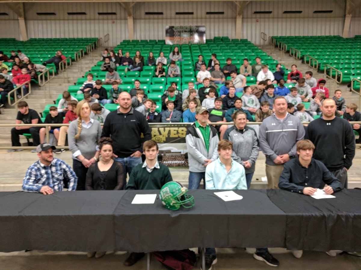 HOXIEFOOTBALL's tweet image. Proud of these three for signing to play at Ottawa University!!! @coachkessinger