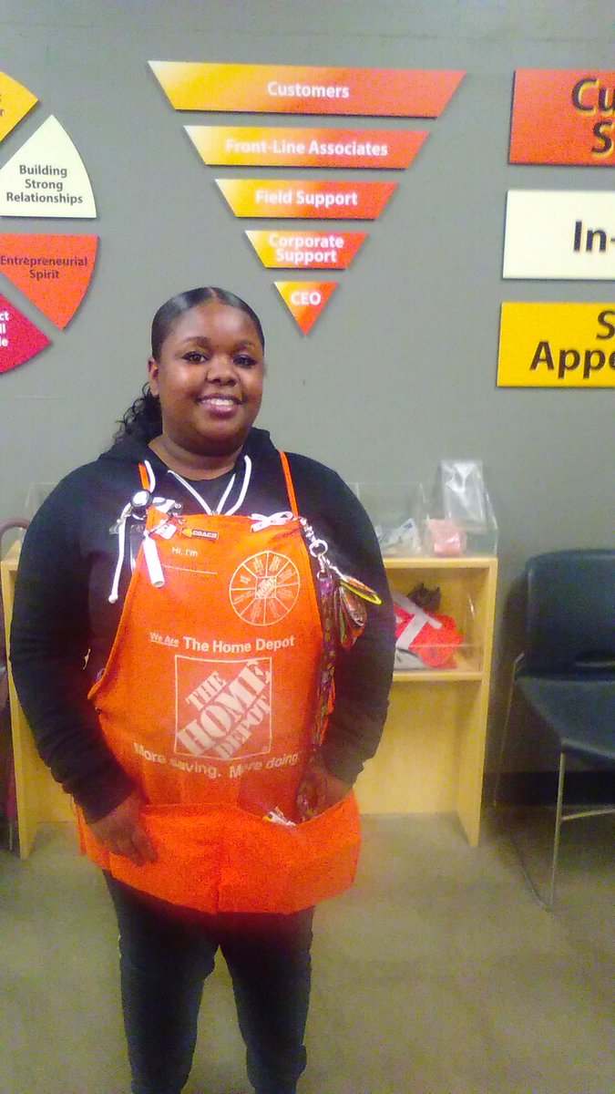 lori_keyser's tweet photo. Congratulations to Head Cashier Fionnah for Cashier of the Month @WileyLorena @sktrih_sandy @tmccarthy095 @ZuleideeS https://t.co/wwIJuHaVGy