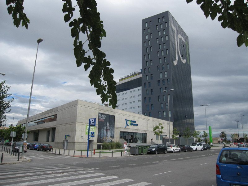 masdeunomurcia's tweet photo. El proceso de liquidación del centro deportivo #SSGJC1 mantiene preocupados a los más de 20 trabajadores al haberse adjudicado la gestión del JC1 a una nueva empresa. Tras la liquidación de la anterior adjudicataria #Intersa, la plantilla no saben qué va a pasar con ellos. https://t.co/dAYDXM9CdF
