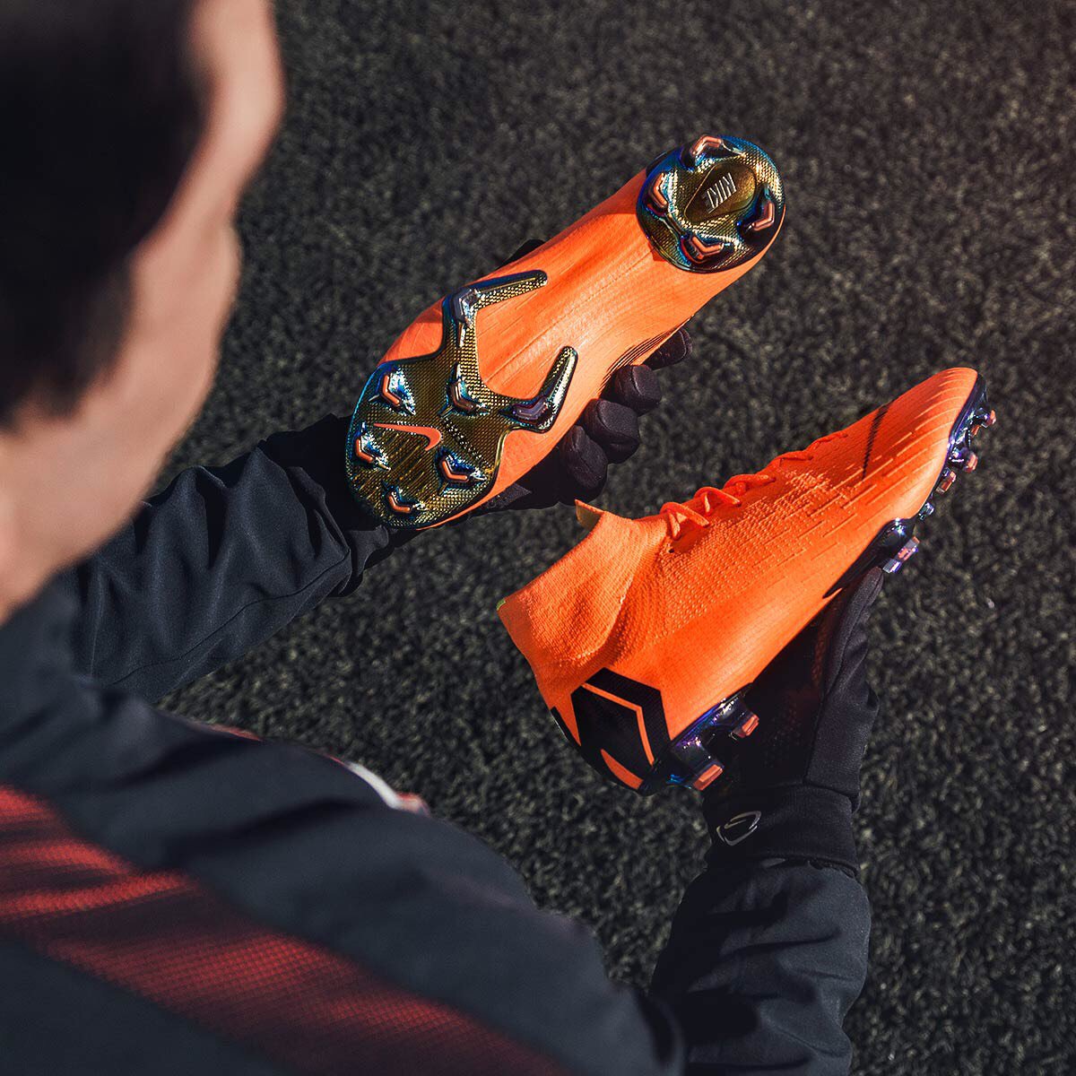 futbolemotion's tweet photo. Bienvenidos a la generación de la velocidad, bienvenidos a @nikefootball Mercurial Vapor 360 y Superfly 360, donde la historia continua 20 años después.
--
Enlace a "El Vestuario": https://t.co/GGSeBWRnQm 
--
#BornMercurial #FutbolEmotion https://t.co/5byC0WR87q