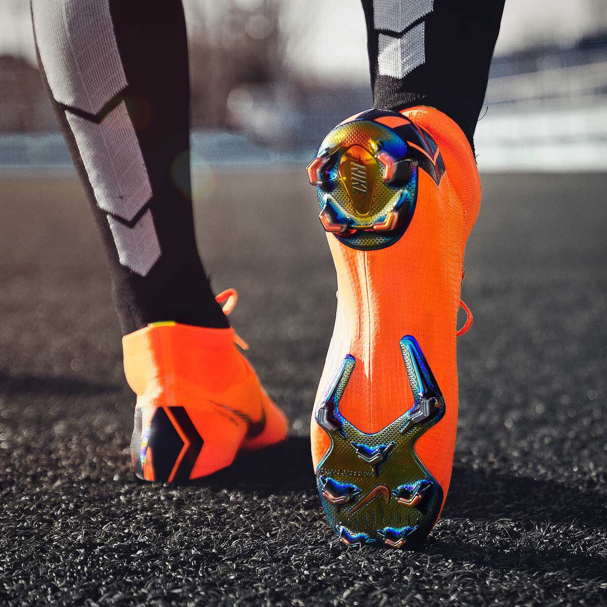 Emotion on Twitter: "Bienvenidos a la generación de la velocidad, a @nikefootball Mercurial Vapor 360 y Superfly 360, donde la historia continua 20 años después. -- a "El Vestuario":