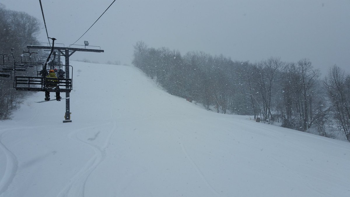oldguymx's tweet photo. Living the dream. #powpow, #SwainSki, #powderday https://t.co/dD51mvTseY