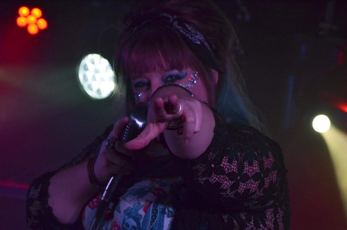 Static Alice tweet media