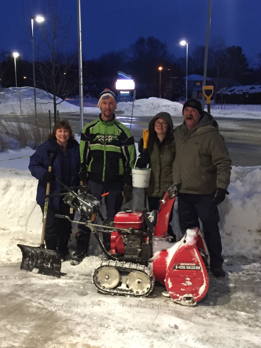 jim_sammon's tweet photo. A special thank you to Debbie, John, Ron, Sherri-Lynn, Bruce, Sandra, Penny, and Wilma for all they do to keep our school clean and safe for learning each day!!#props2ops #getagrip https://t.co/YEiHgOGuxh