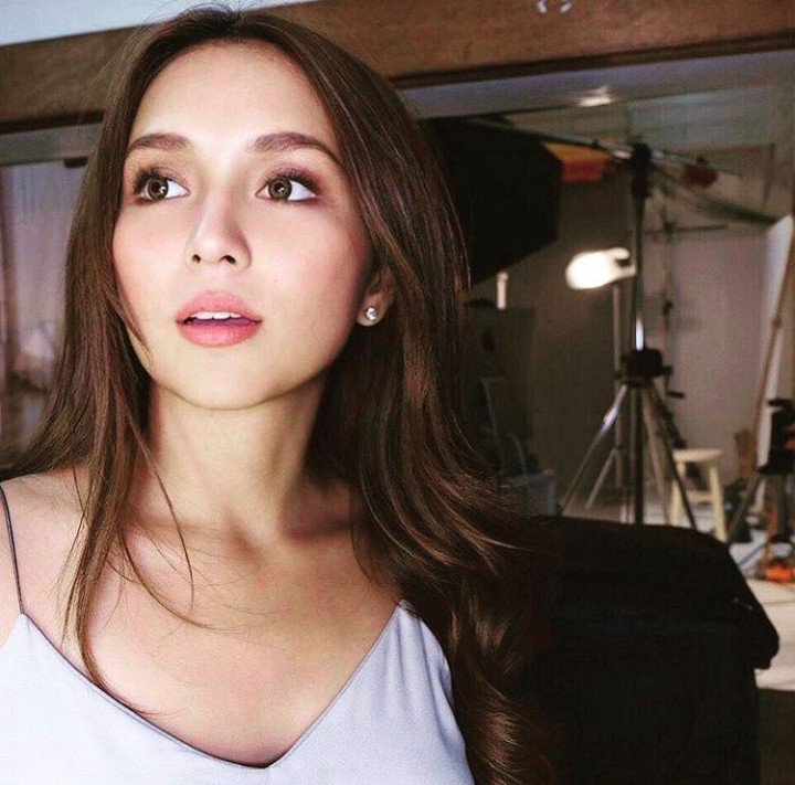 cafroshia's tweet photo. Bakit paganda ng paganda 'tong si Kathryn Bernardo?? Walang effort 'yung ganda tipong 'di nakakasawa tingnan nkklk jusq labyu na hahahahaha
#stalkmode #KathrynBernardo #KathNiel https://t.co/vnOaFNZZTl