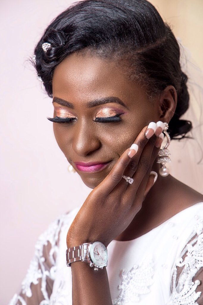 olatunde_blaize's tweet photo. Weddings π°
#BlaizePixels17 #LifeOfBlaize
#Opebi17 https://t.co/3nZF3W5aom
