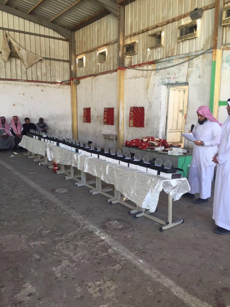 msa2317729's tweet photo. صور من تكريم الطلاب العشرة الأوائل للفصل الدراسي الأول https://t.co/lBhhjwuKpz