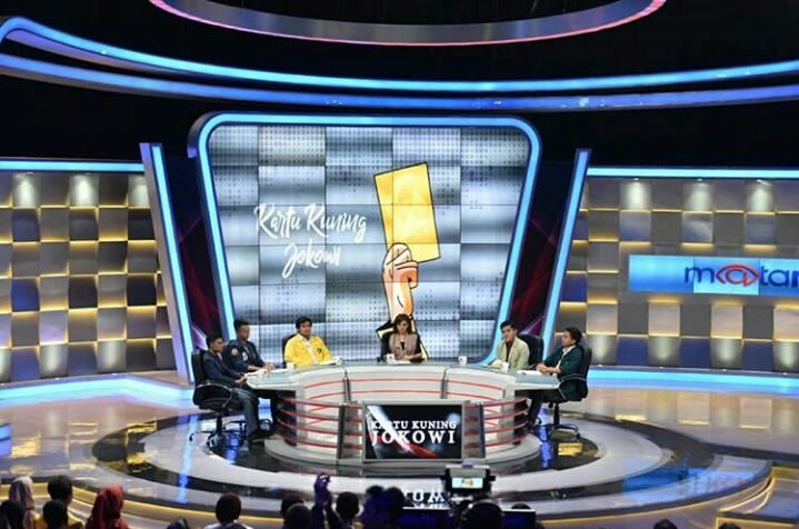 RIVAI_ID's tweet image. Yg aku suka dri tragedi &quot;kartu kuning jokowi&quot; itu hnya 2.yg ke 1 kberanian zaadit.yg ke 2 komentar sntai (kyk nriman gtu)  dri pak jokowi.