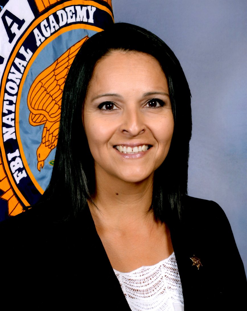 ServeAndConnect's tweet image. We sat down with Captain Maria Yturria of the @RCSD for this week's #WonderWomanWednesday! Cpt. Yturria has been with RCSD for 15 years, working a variety of roles from courthouse, patrol, investigations, victims services and commander over crisis negotiations.