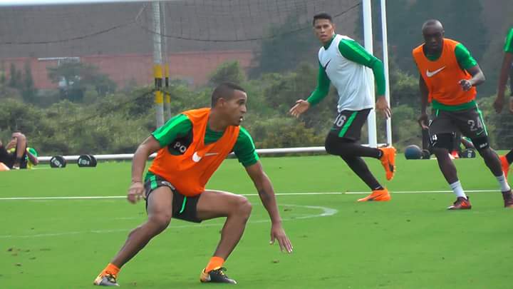 NacionalsPasion's tweet photo. #EnMiCasaMeQuedo
¡LA MAGIA PREVALECE, EL MAGO DE LA #10 SE QUEDA Y SONRÍE EL FÚTBOL!..
¡VAMOS TODOS JUNTOS, VAMOS NACIONAL, DALE CAMPEÓN!.. https://t.co/jNYHtf0cyr