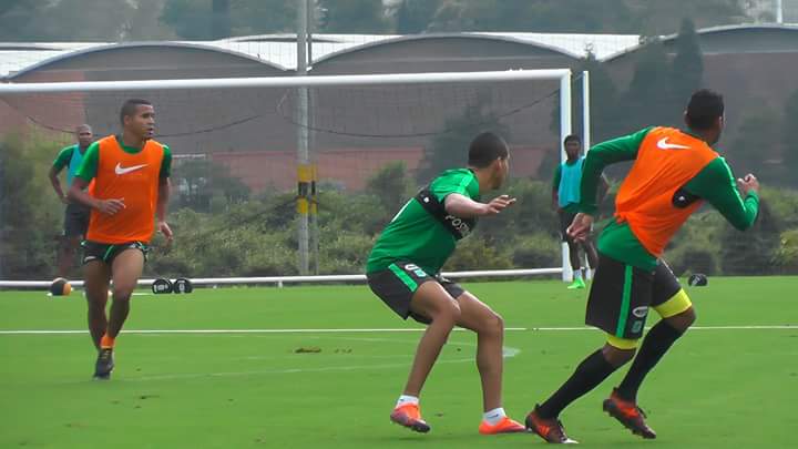 NacionalsPasion's tweet photo. #EnMiCasaMeQuedo
¡LA MAGIA PREVALECE, EL MAGO DE LA #10 SE QUEDA Y SONRÍE EL FÚTBOL!..
¡VAMOS TODOS JUNTOS, VAMOS NACIONAL, DALE CAMPEÓN!.. https://t.co/jNYHtf0cyr
