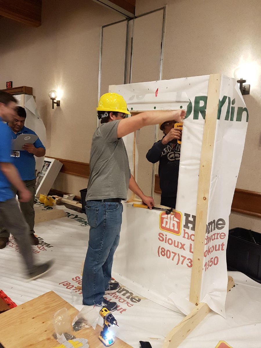 CMHC_ca's tweet photo. Day 2 is underway at #FNHC2018 ! #Firstnation participants are taking part in a design & build competition! https://t.co/U5frDriC9x