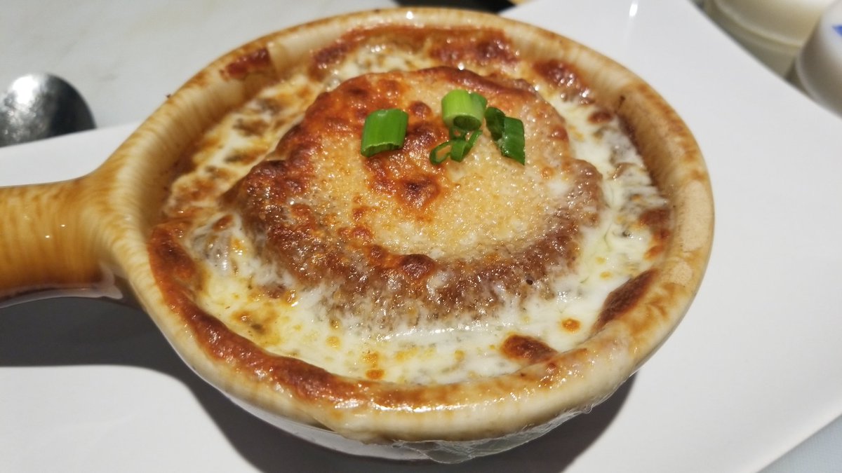 BillyGsMN's tweet photo. French Onion Soup.....all if February! https://t.co/HnMU4f0Gxg