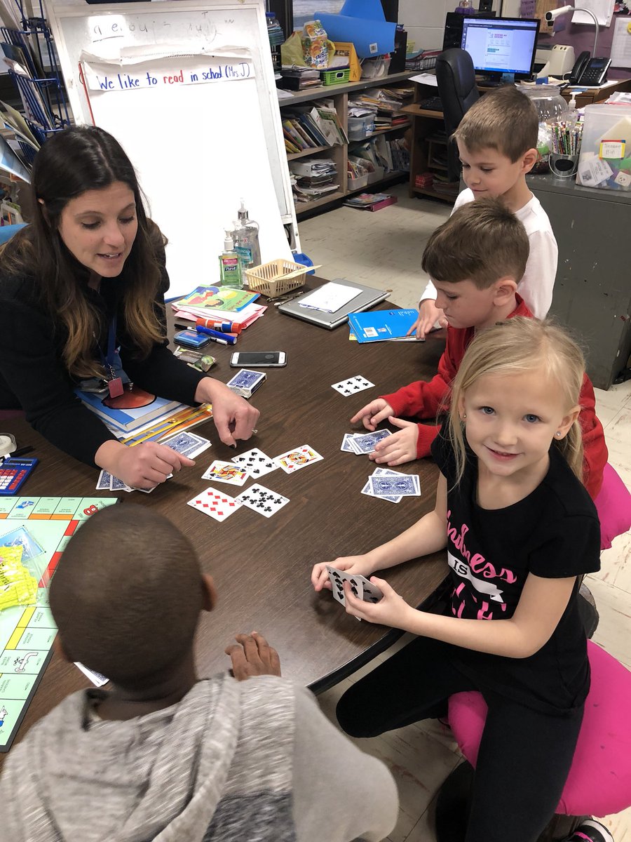 Hwood_Pride's tweet photo. Even teachers play! @mrsjankowicz Hwood Pride!!! #allin4hwood #GSPD2018 https://t.co/IOpauU3hjp