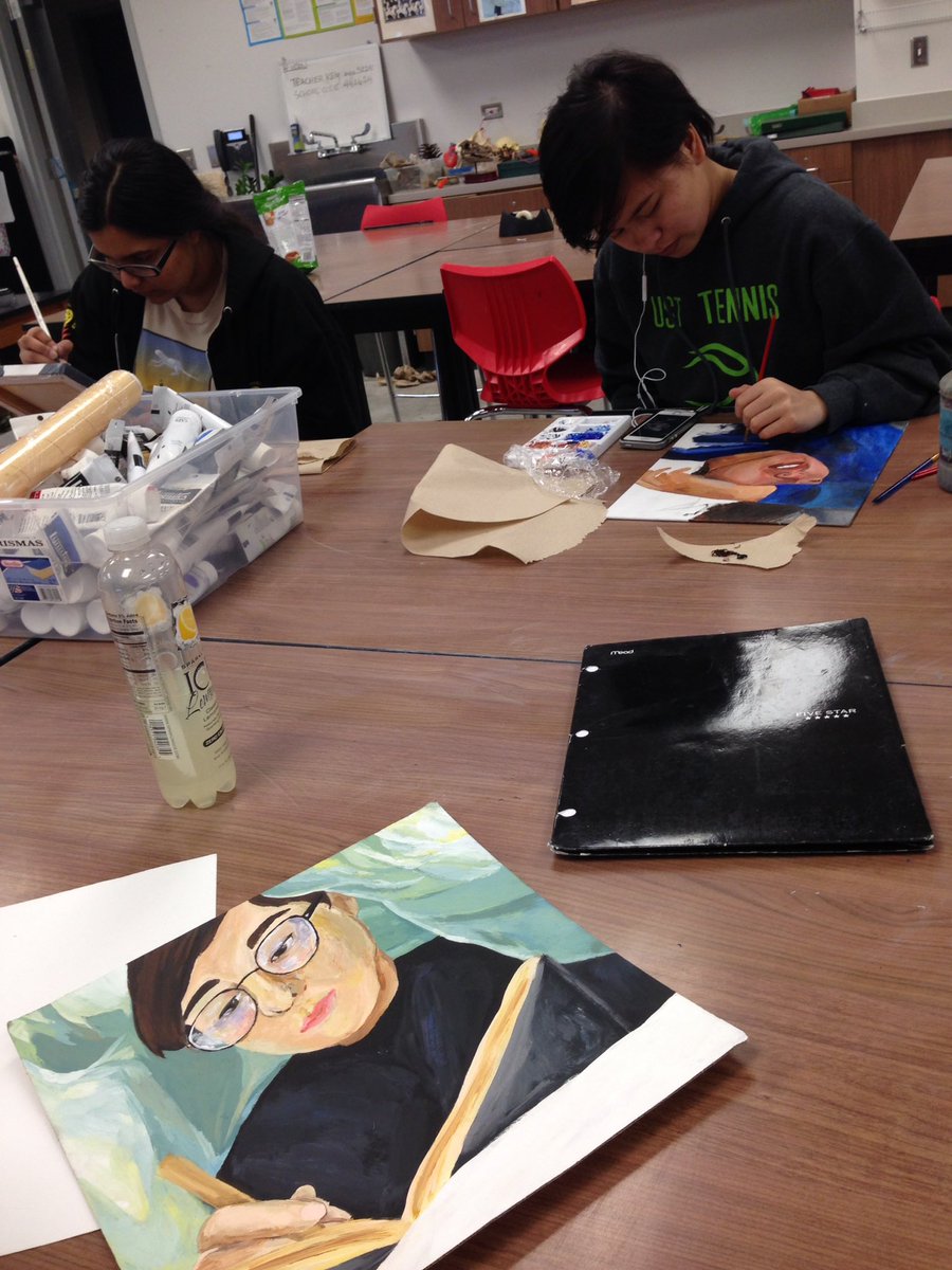 CBHS_VisualArt's tweet photo. AP art hard at work 🖌 https://t.co/LzCICNhKrH