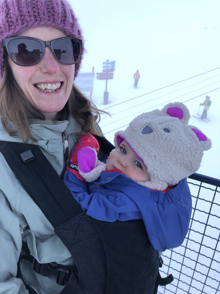 LiviaMCairns's tweet photo. Enjoying our time in the snow.. https://t.co/wPx40YsD9Q