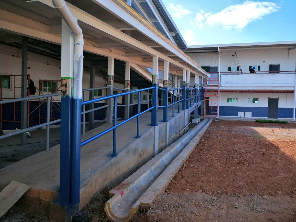 MeducaPma's tweet photo. Con un avance del 94%, se encuentran los trabajos de construcción del Colegio Pablo Emilio Corsen, en la provincia de Chiriquí, lo que garantiza su funcionamiento para el inicio del periodo escolar 2018. #MeducaInforma https://t.co/L8jskOq4fQ