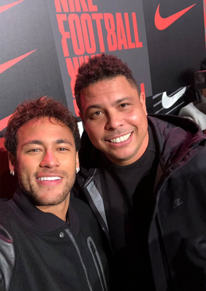nikefootball's tweet photo. Squad goals  🤙

From the start ➡️ the future. The world's elite are ready to change the game. @Ronaldo @neymarjr @hazardeden10 @TimoeB08 @liekemartens1 @Alexis_Sanchez 

#BornMercurial #NikeFootball https://t.co/7BnM1w4s0k