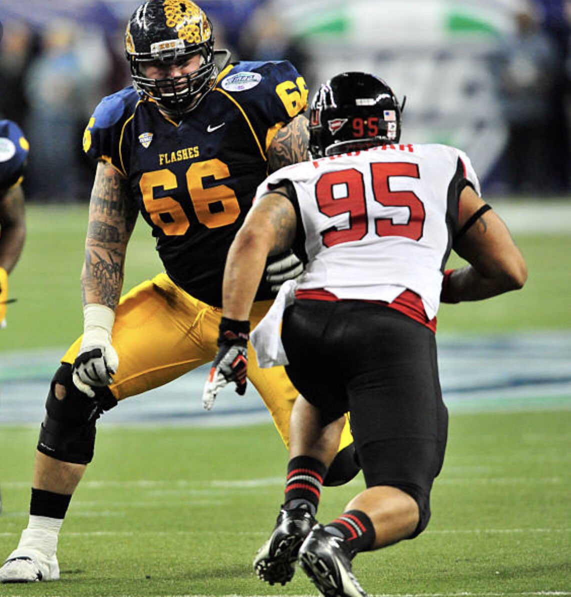 bjwint67's tweet photo. Good luck to future flashes. #signingday @KentStFootball @KentStAthletics https://t.co/3bsGCoQkyL