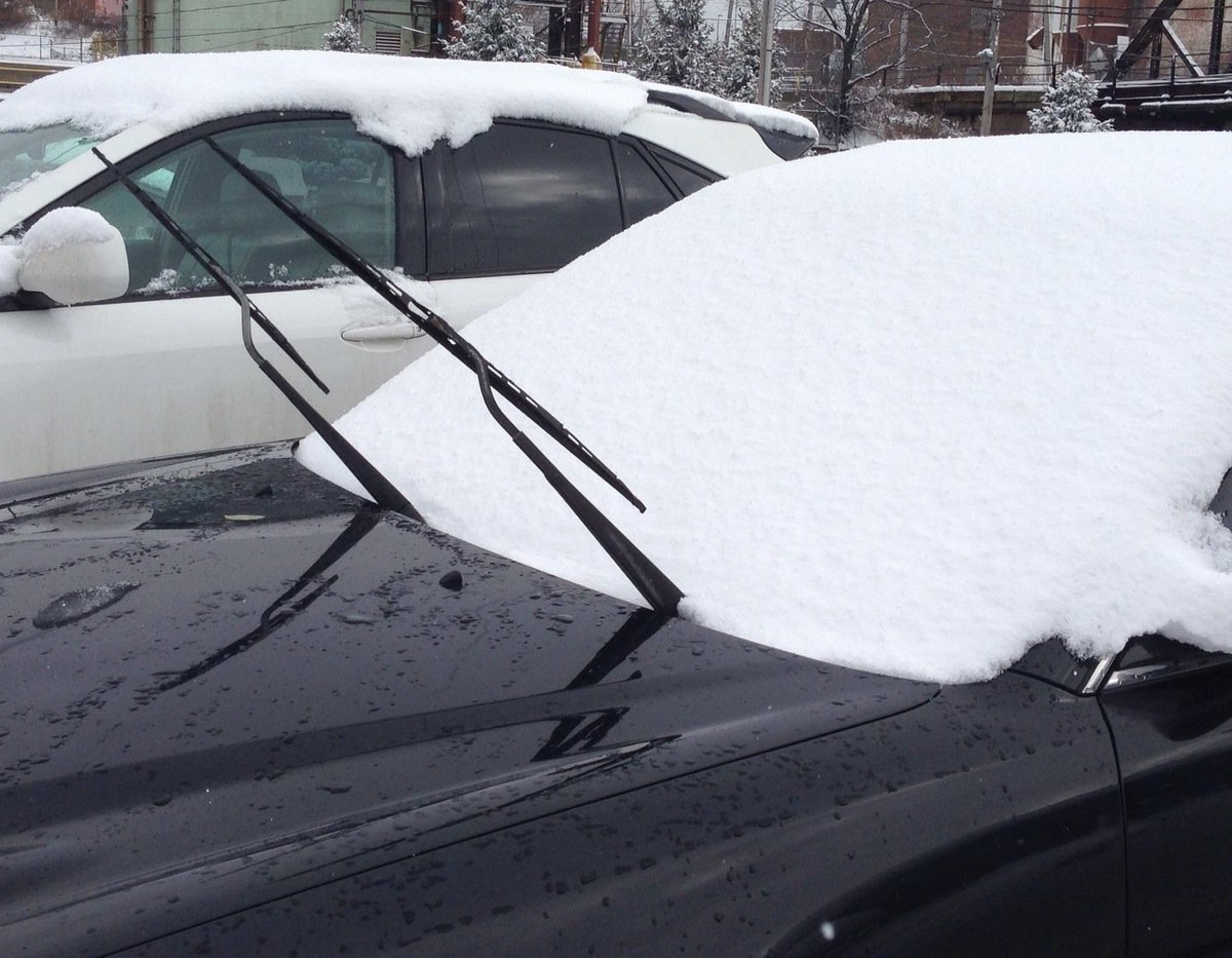 PerfCollision's tweet image. Do your wiper blades get stuck to your windshield? Prop them up the night before to avoid driving with a dirty windshield.