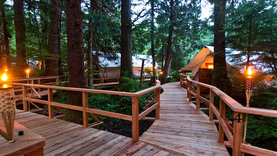 Feel like pampering yourself? Here are <a href="/bcmagazine/">B.C. Magazine</a>'s Top 5 Luxury Resorts On Vancouver Island: ow.ly/1RXb30ighgC #exploreBC #exploreVancouverIsland