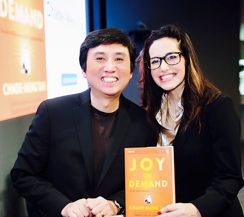 Happy4Humankind's tweet photo. Our #founder #DrAymee went 2 c @chademeng, @Google 's Jolly Good Fellow speak about his #book #joyondemand. Here r a few tips 1) #Ease 2) #Incline 3) #Uplift. Breathe + connect with a slice of #joy #inthemoment + wish for 2 other #people 2 b #happy = #JoyonDemand! #Recommendbook https://t.co/ZadnpbEFhG