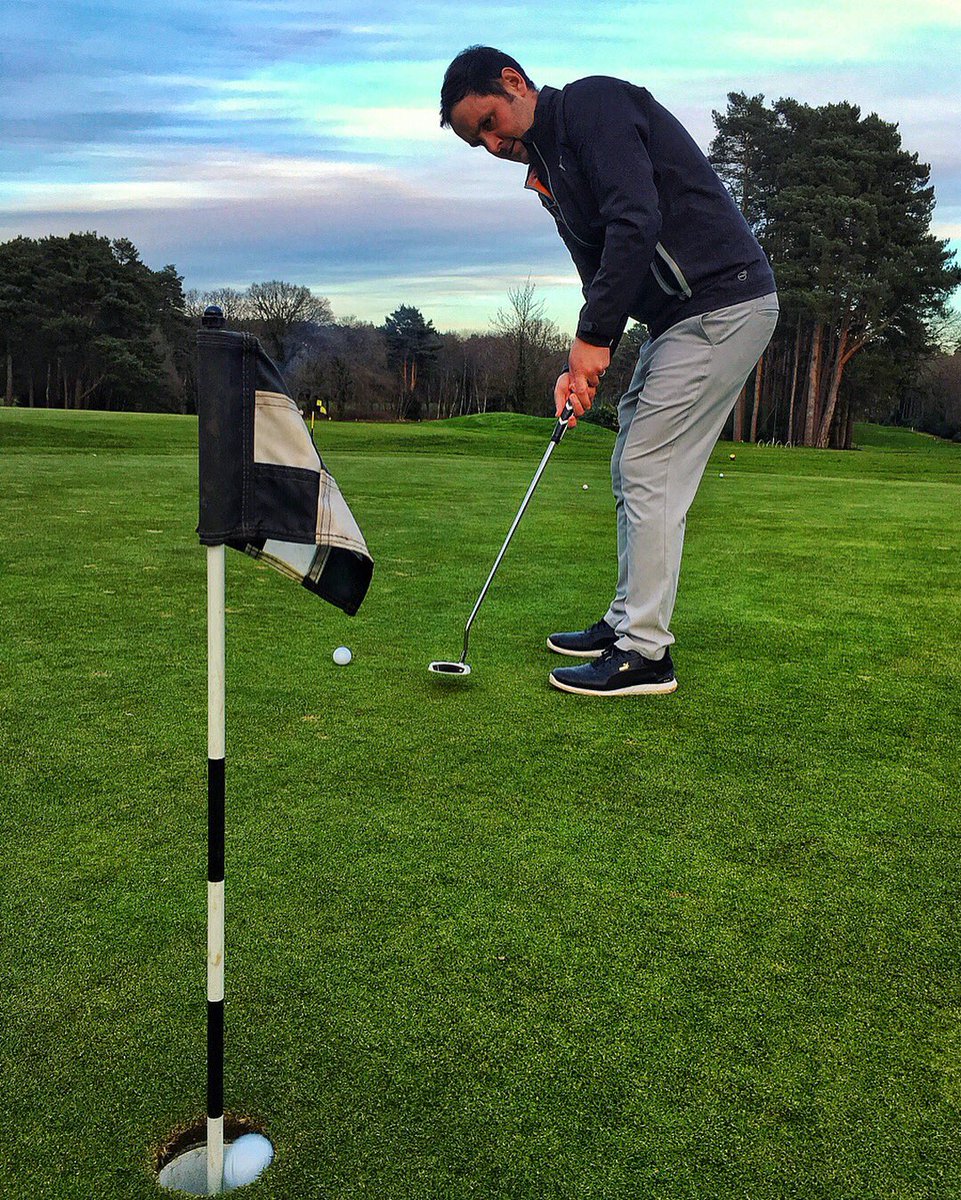 PendulumGolf's tweet photo. PGA Professional and EuroPro Tour player @PaulNewmanPGA using his brand new @PendulumGolf Putter Grip! He has a slower tempo to his putting stroke and prefers the putter head to feel heavier, therefore we fitted him for the 45.G Large Putter Grip in Black/White! #puttergrip #golf https://t.co/Q75uTMcG42