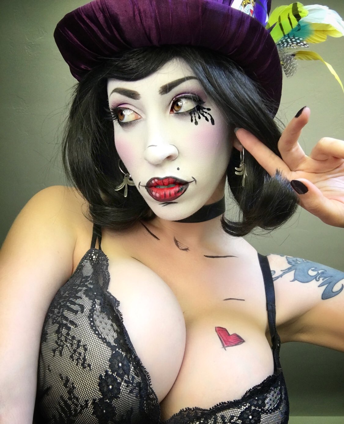 VividVivka 🧡 on X: Super excited about my lewd n nude Mad Moxxi *video*  on Patreon ...! You ready for this, Vault Hunter?? t.cow8UlKi72Mc  t.coDu453uny4s  X