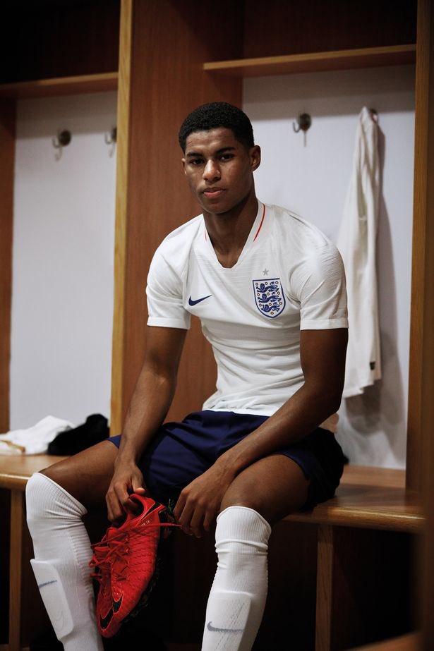 Football_Kits1's tweet photo. England’s new kits have been released ahead of the World Cup, including a retro looking training kit.    RT if you think the training kit is better than the home shirt #England #ThreeLions #Nike https://t.co/OTX9u6j3Ou