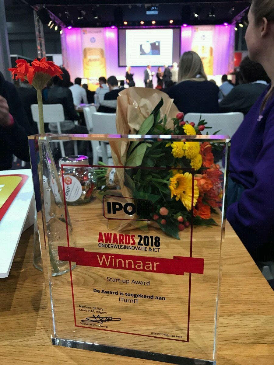 CIVDCT's tweet photo. DCTech feliciteert @I_Turn_IT met het winnen van de #ipon #startup #award 2018. Dik verdiend en geniet er van! #IPON2018 #IPONawards https://t.co/apOBjfS37e