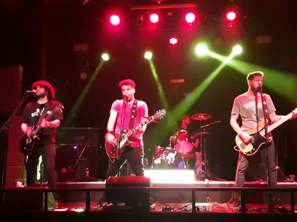 Pichones (@maspornoquepunk) on Twitter photo 