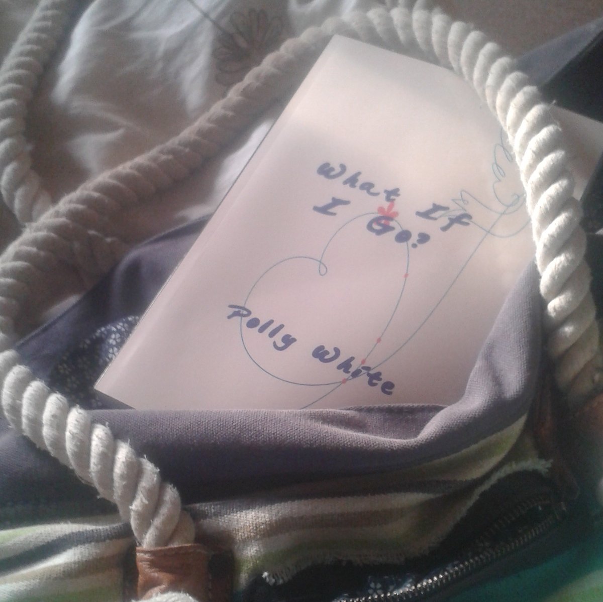 BooksInHandbag's tweet image. Handbag Welcome
Tranquil composition showcasing at:
jessiecahalin.com/handbag-galler…
A #cautionary tale for older #teens, #parents—anyone who&apos;s questioned how innocent students from good families are so easily sucked into the sleazy underworld.
.@pollyjwhite4 
#inspirational
#religious